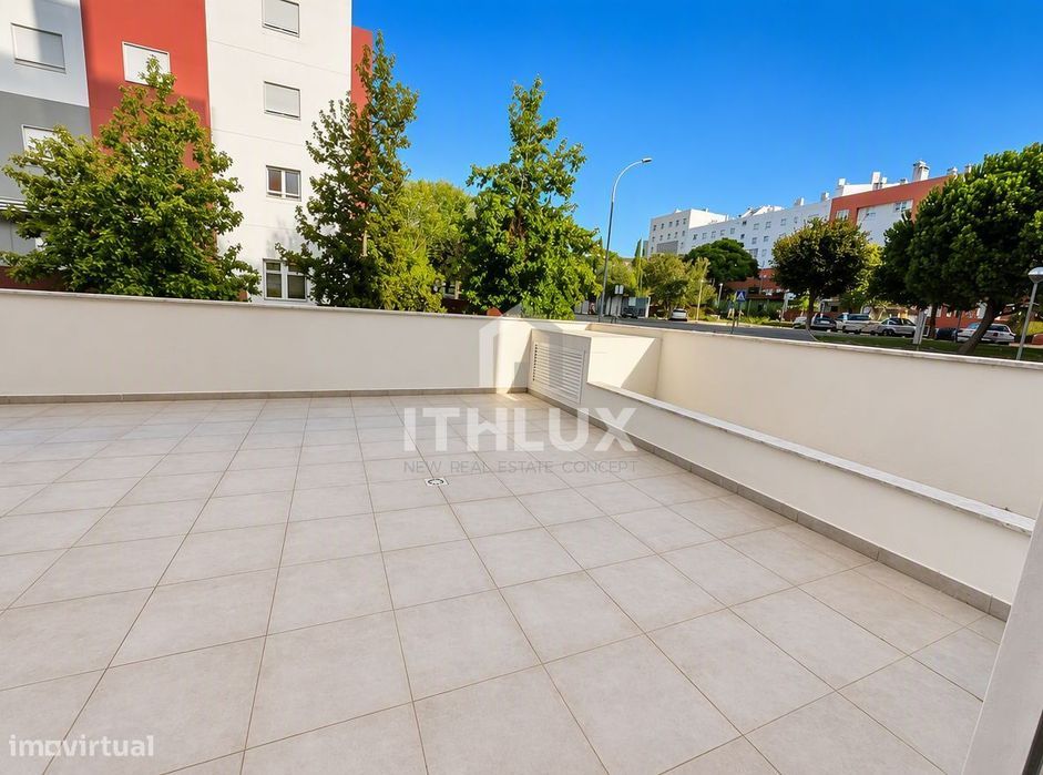 Apartamento T2 com Suíte e Terraço Privativo de 60 m² — Urbanização Ca