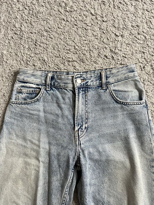 Spodnie z dziurami bershka 36