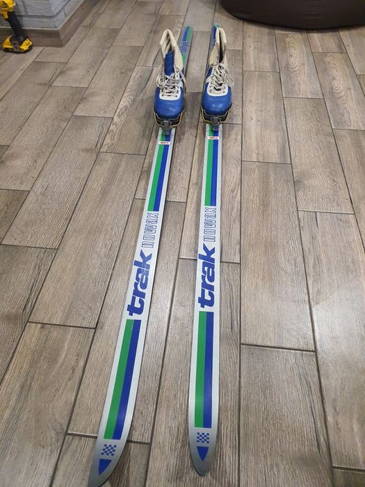 Лижі бігові з черевиками, Trak nowax.