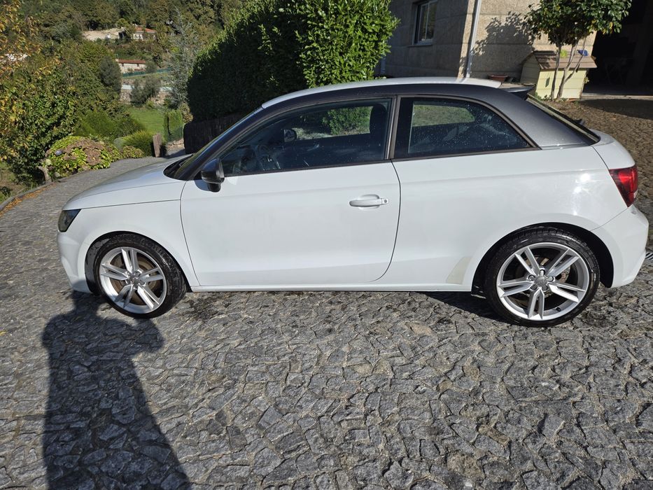 Audi A1 1.4 Tdi impecável só dois donos. — photo 3