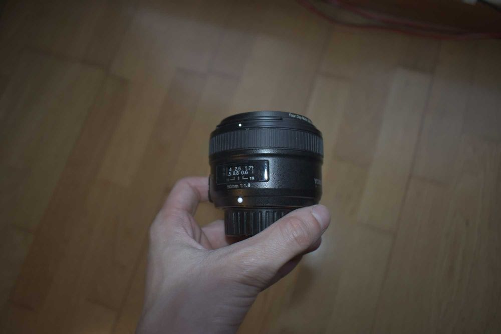 Nikon D3400 + Nikon 18-55mm f3.5-f5.6 (kit lens) + Yongnuo 50mm f1.8