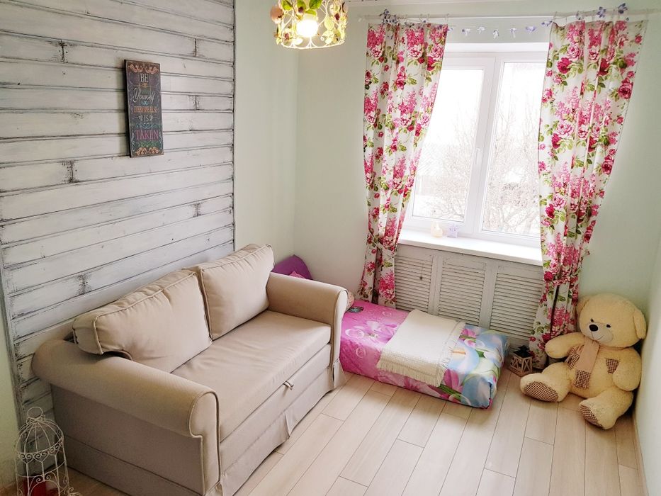 Просторий 2-поверховий котедж 214 м²  біля Кривого Рогу