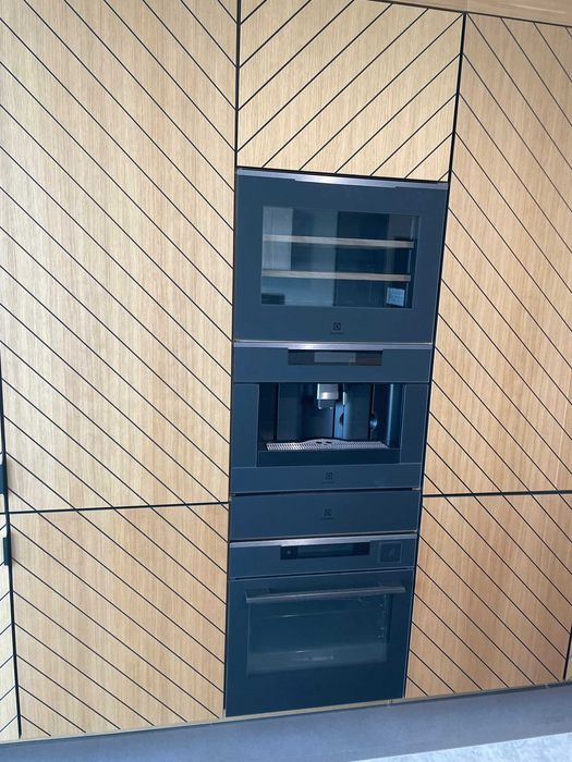 Ekspres do zabudowy kawiarka Electrolux KBC65T czarny mat Gwarancja