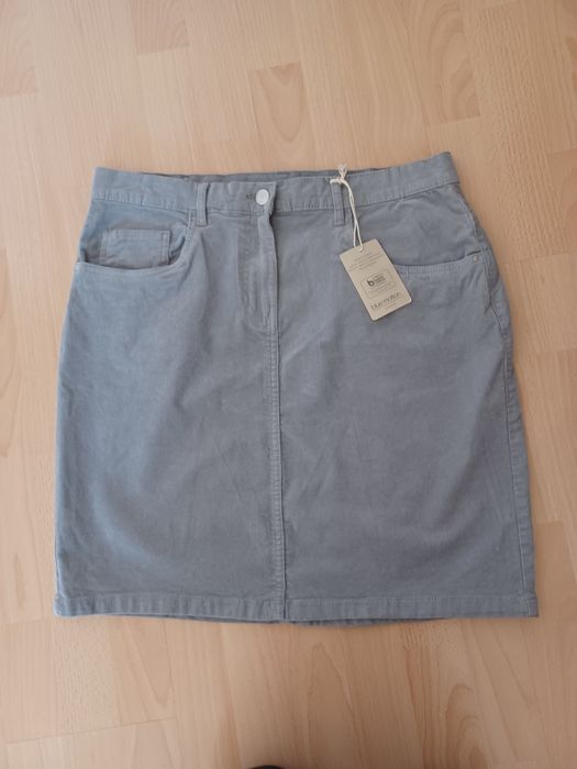 Spódniczka sztruksowa