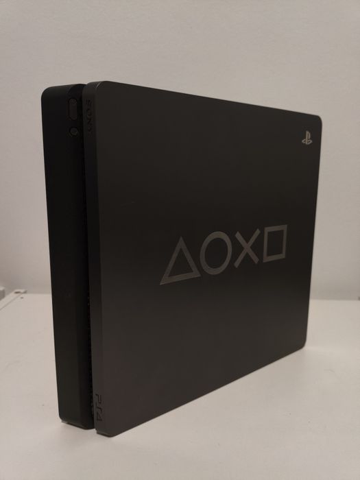 PlayStation 4 1tb edição days of play