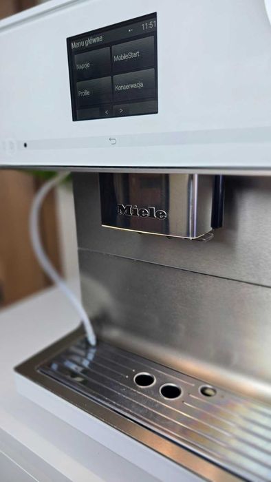 Ekspres Miele CM 7550 CoffeePassion biały, OneTouch, Autodescale, WIFI