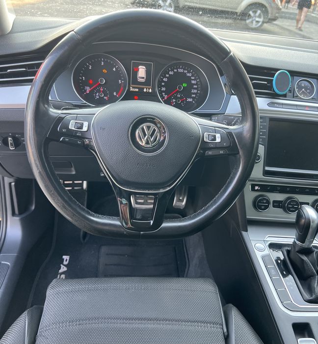 Продам Volkswagen Passat 2016