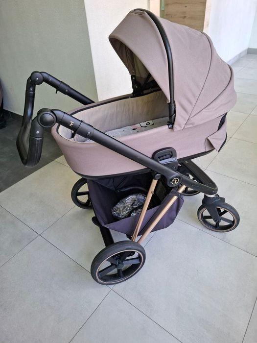 Дитяча коляска.гарний стан.