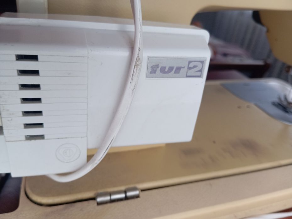 Швейна машинка veritas