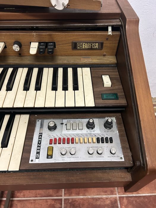 Orgão Farfisa Modelo 112460