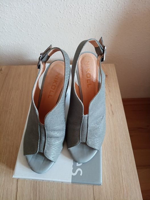 Buty  skórzane damskie na obcasie, bez palcy , bez piet