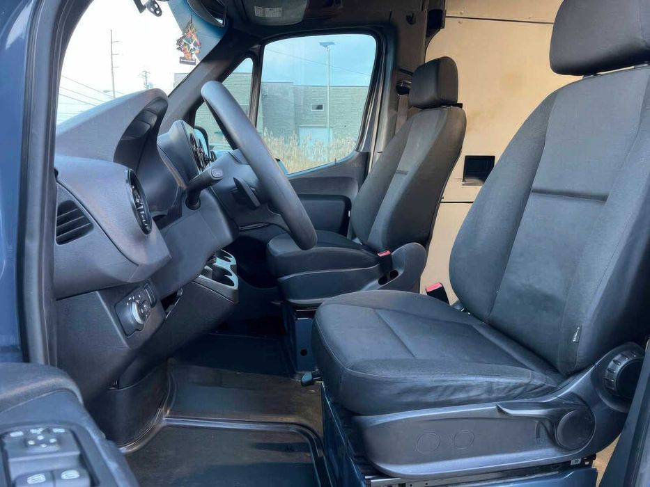 Mercedes-Benz Sprinter      2019