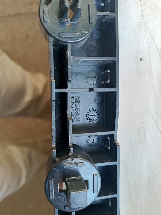 Кріплення бампера переднього Nissan Rogue Ніссан Рог