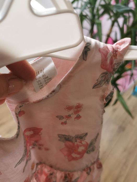 Śliczna sukienka dla dziewczynki w 80 H&M