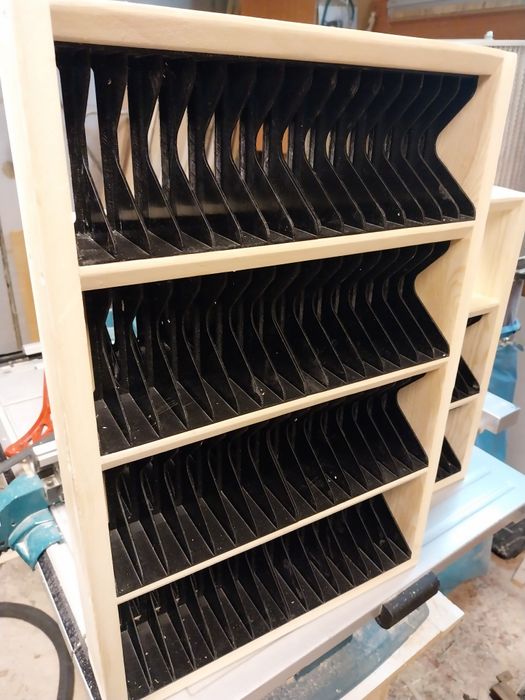 Regał na kasety magnetofonowe szafka