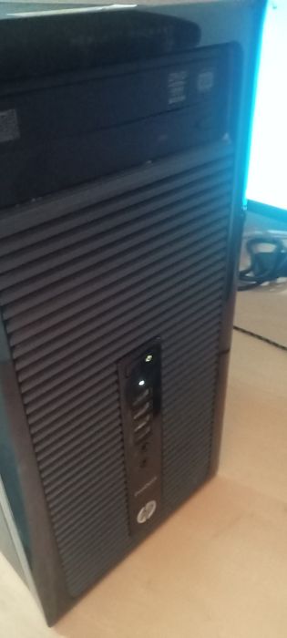 Computador (PC) de secretária