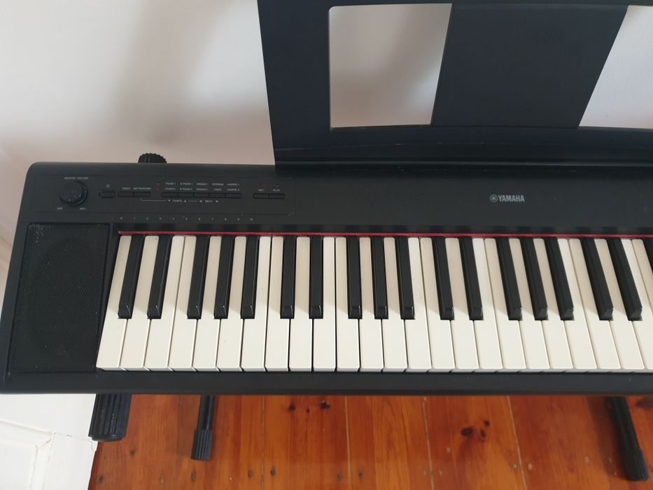 Piano Yamaha NP 13