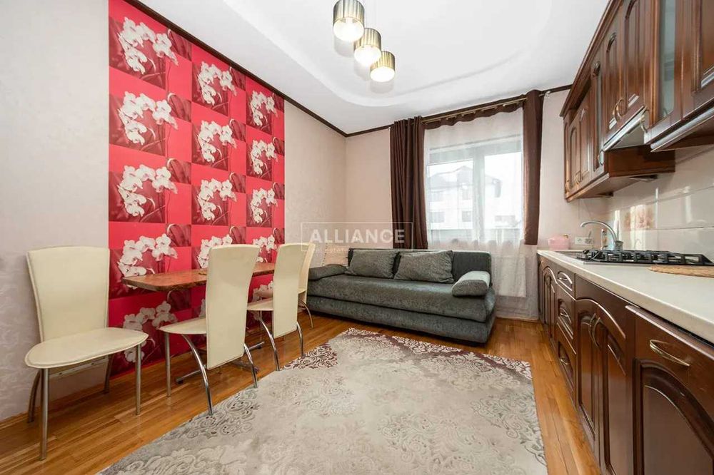 Затишний будинок з ремонтом в Надвірній!