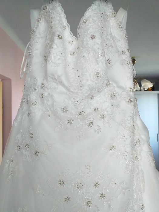 Suknia, sukienka  ślubna r.44