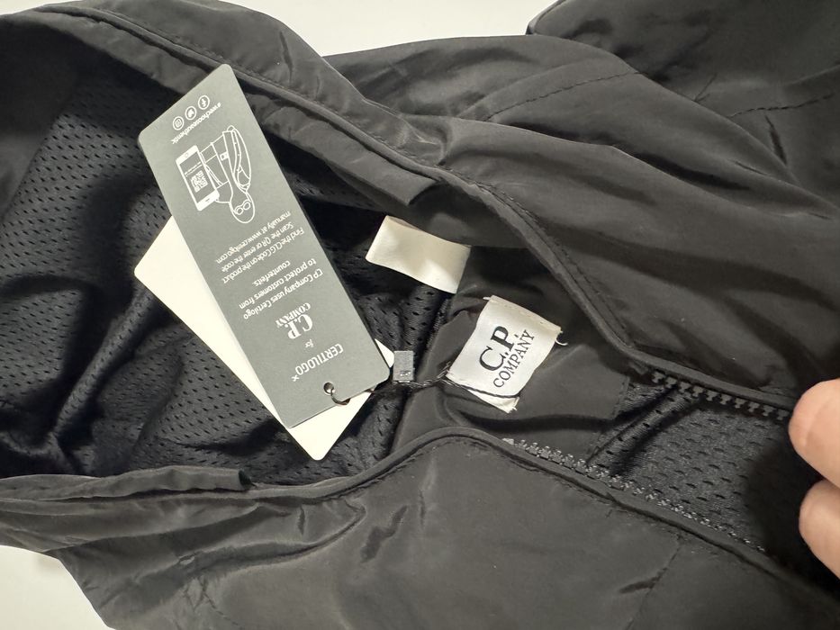 Ветровка C.P. Company S та L розміру