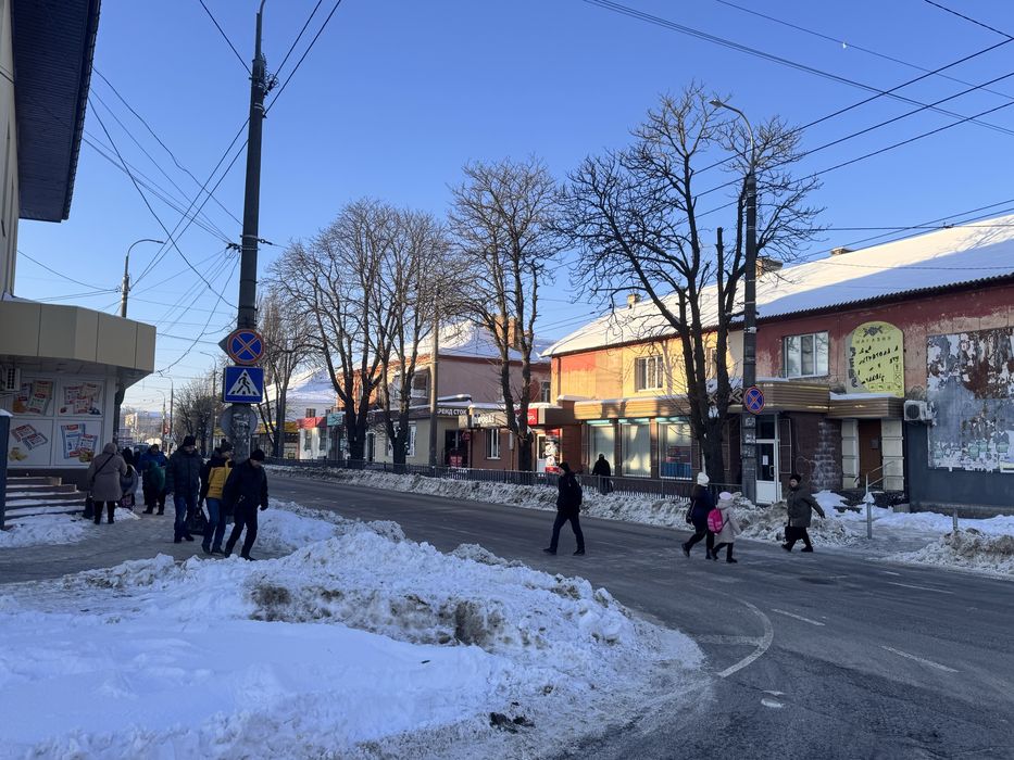 Оренда 35 кв м біля базара вул. Сагайдачного