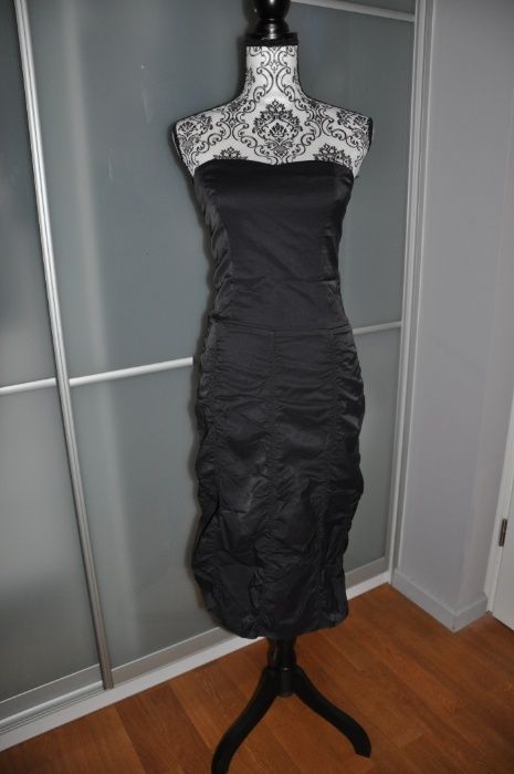 Elegancka mała czarna