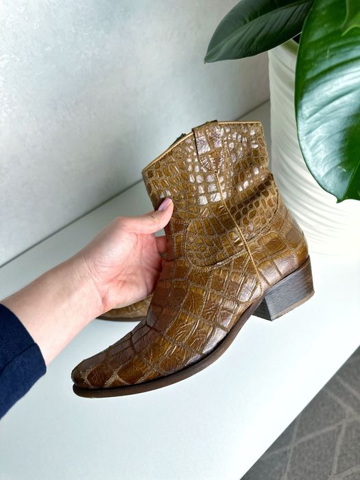 Шкіряні казаки з натуральної шкіри