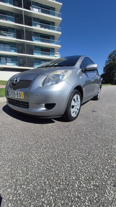 Toyota Yaris 1.0 VVT-i 69cv — 128.000 km — Excelente Estado