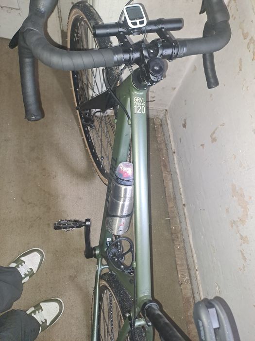 Bicicleta estrada gravel triban 120