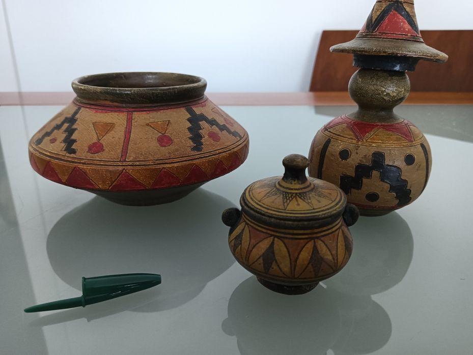 Conjunto antigo Porcelana / cerâmica  Excelente qualidade	Como Novo*