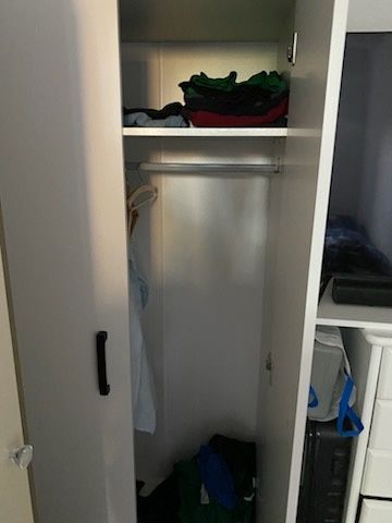 Sprzedam nową szafę
