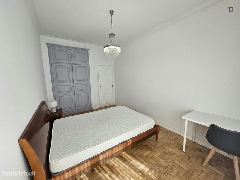Quarto - localizado em Sé de Braga e São Lázaro Braga
