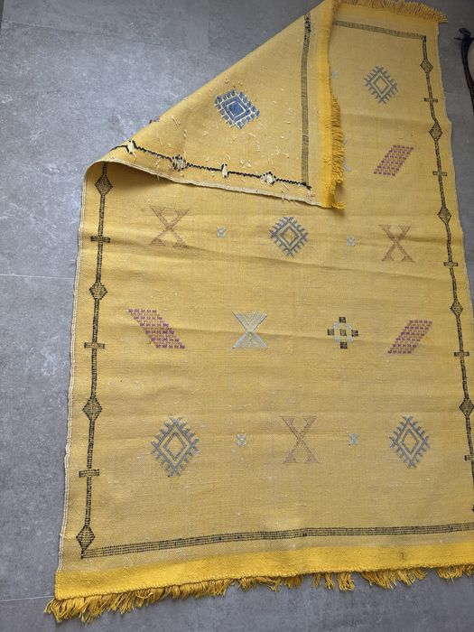 Tapete marroquino amarelo