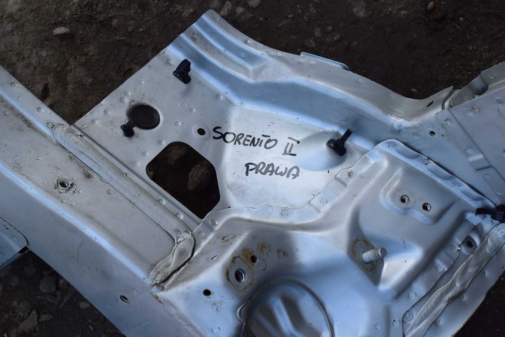 Kia sorento II 2.2 CRDI 11R. Podłużnica Lewa Prawa Przód.3D