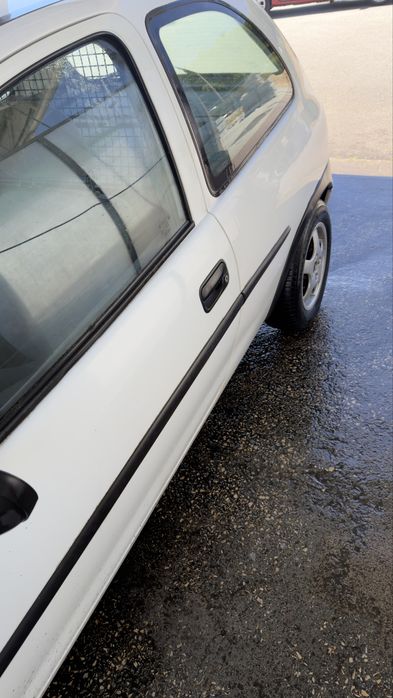 Opel Corsa B 1.7D comercial Tem bastante uso Carro usado