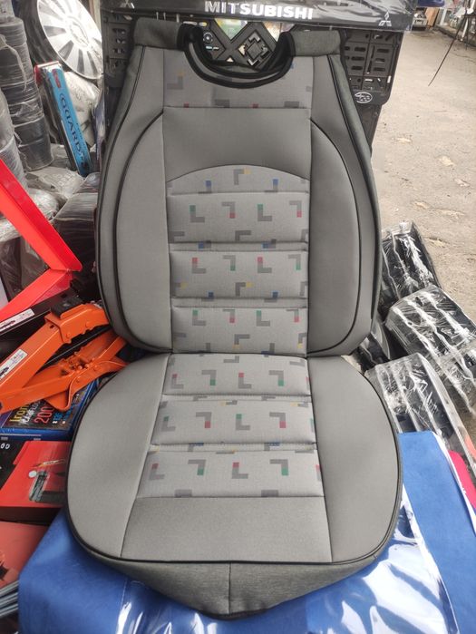 Плотные чехлы майки.на передние сиденья.