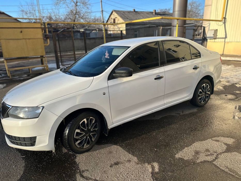 Skoda rapid 2012