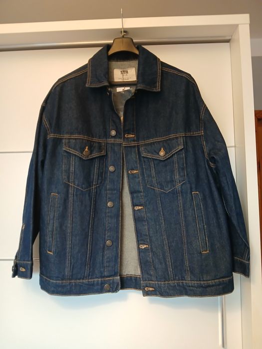 Męska kurtka dzinsówka ze Stradivariusa