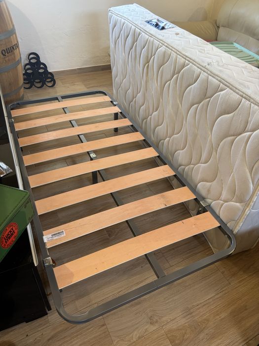 Estrado e colchao