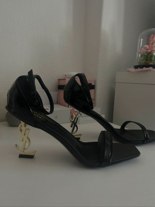 saltos opyum yves saint laurent