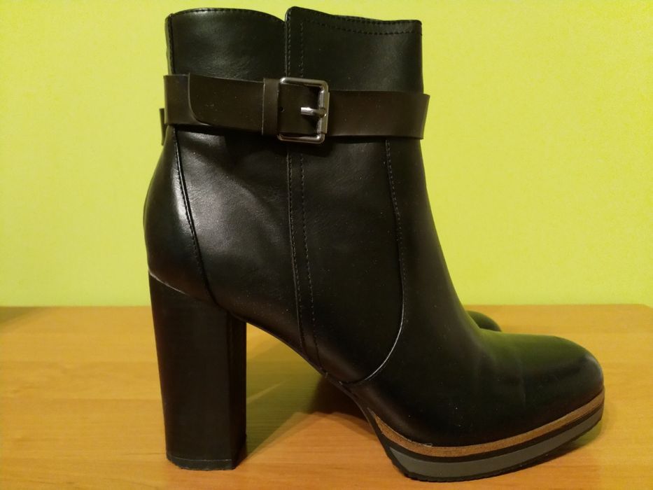 Buty na obcasie roz 40