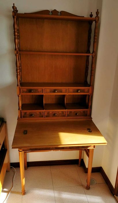 Escrivaninha de madeira para escritório ou sala