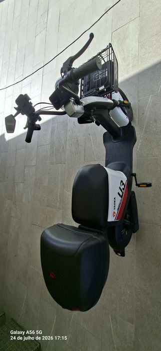 Mota elétrica com pedais