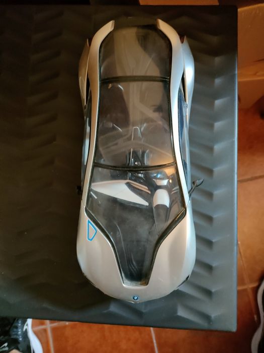 Carro telecomandado BMW i8