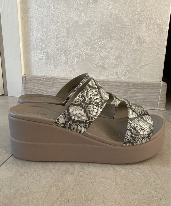 Босоніжки шльопанці Сrocs LiteRide на танкетці