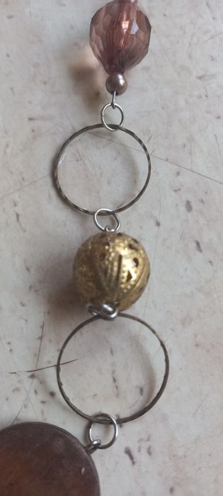Długi naszyjnik drewno metal