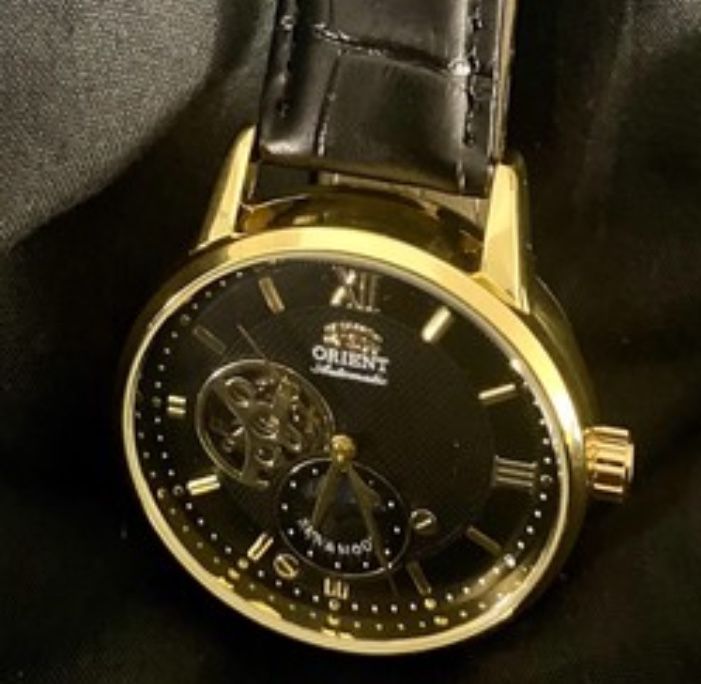 Relogio automatico novo ,lindo sem uso ,oferta não desejada
