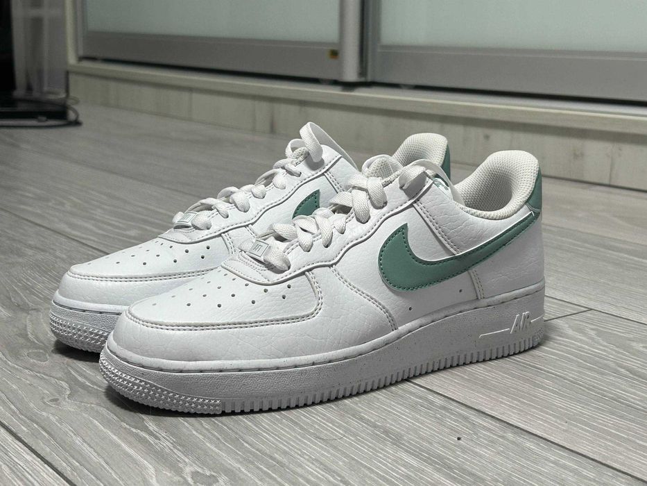 Кросівки Nike Women's Air Force 1 '07