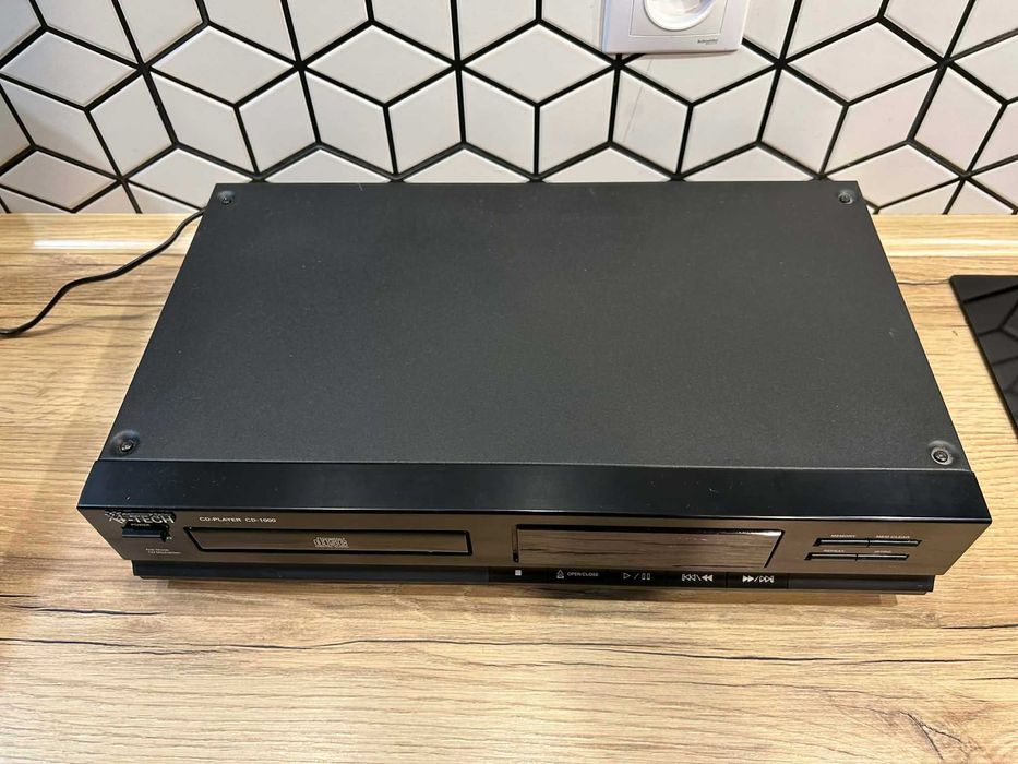 Odtwarzacz Płyt CD X4-Tech CD1000 Uszkodzony