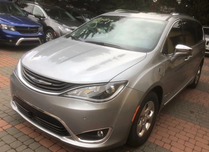Chrysler Pacifica